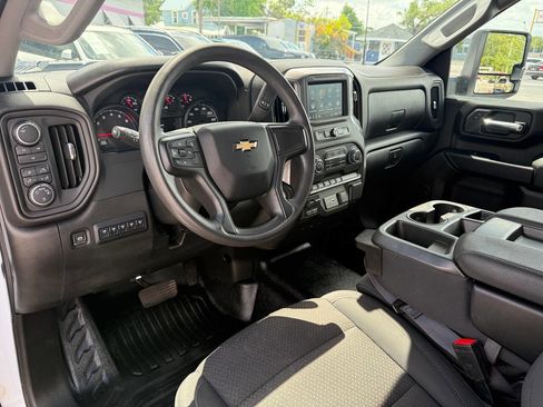 Used 2024 Chevrolet Silverado 2500 W/T w/ WT Convenience Package image 16