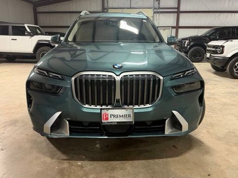 Used 2023 BMW X7 xDrive40i w/ Premium Package AWD/4WD image 2