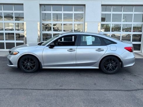 Used 2024 Honda Civic Sport image 3