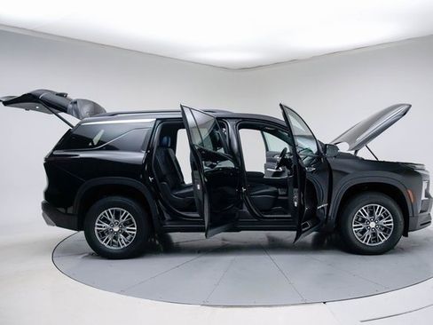 New 2026 Chevrolet Traverse LT w/ Driver Confidence Package image 14