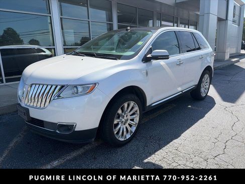 Used 2015 Lincoln MKX FWD w/ Equipment Group 102A image 2