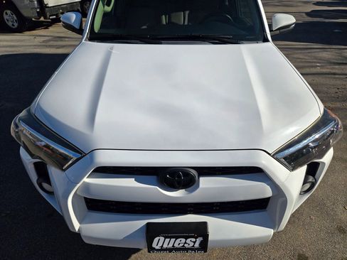 Used 2017 Toyota 4Runner SR5 Premium image 15