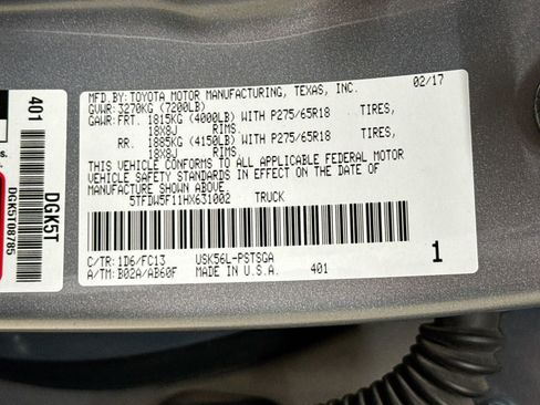 Used 2017 Toyota Tundra SR5 w/ SR5 Upgrade Package AWD/4WD image 33