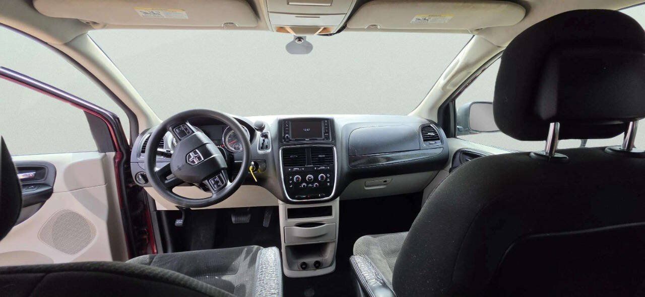 Used 2018 Dodge Grand Caravan SE w/ UConnect Hands-Free Group FWD image 7