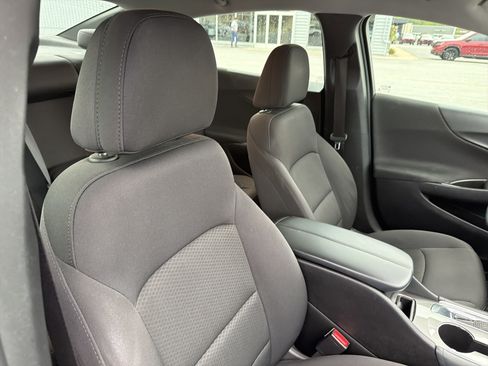 Used 2017 Chevrolet Malibu LT FWD image 58