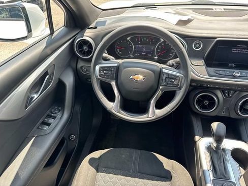 Used 2021 Chevrolet Blazer LT FWD image 18