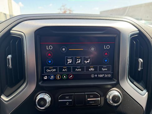 Used 2021 GMC Sierra 1500 SLT AWD/4WD image 24