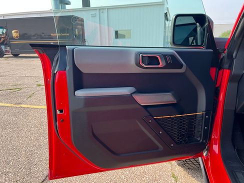 Used 2021 Ford Bronco Badlands image 13