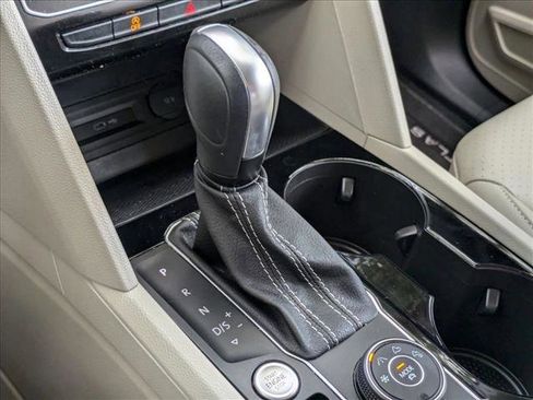 Used 2022 Volkswagen Atlas SE image 17