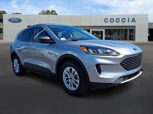 Certified 2022 Ford Escape SE AWD/4WD image 3