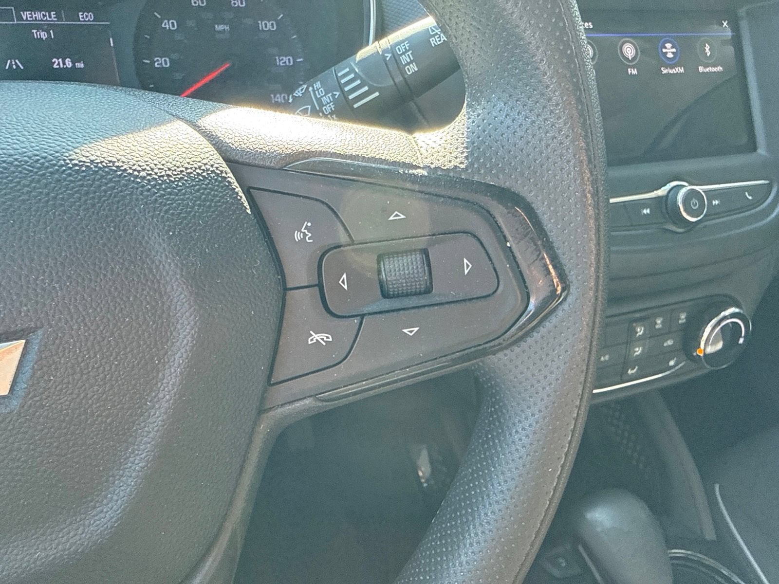 Used 2023 Chevrolet TrailBlazer LT FWD image 30