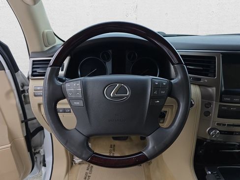 Used 2014 Lexus LX 570 4WD image 20