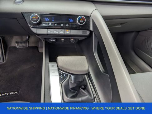 Used 2022 Hyundai Elantra SEL image 24