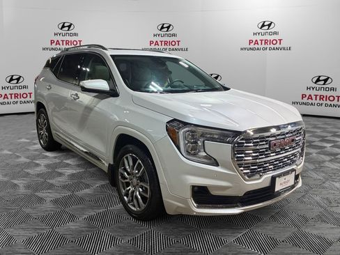 Used 2024 GMC Terrain Denali w/ Denali Premium Package image 1