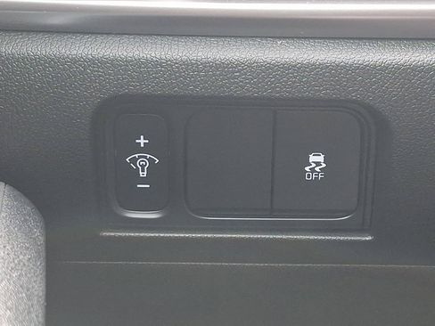 Certified 2025 Kia Sorento S w/ Panoramic Sunroof Package image 26