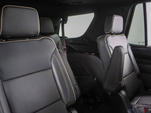 Used 2022 GMC Yukon SLT AWD/4WD image 32
