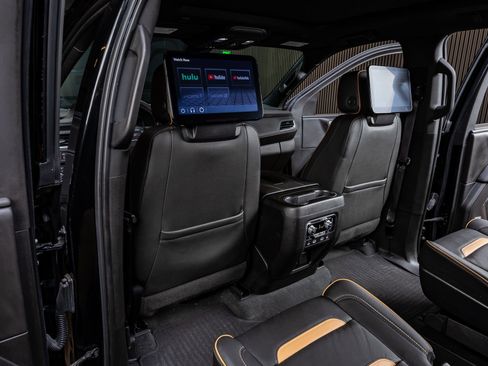 Used 2022 GMC Yukon XL AT4 w/ AT4 Premium Plus Package image 36