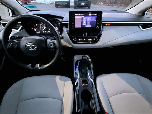 Used 2020 Toyota Corolla LE image 13