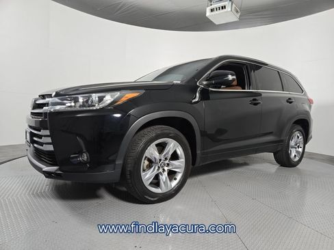 Used 2019 Toyota Highlander Limited image 2