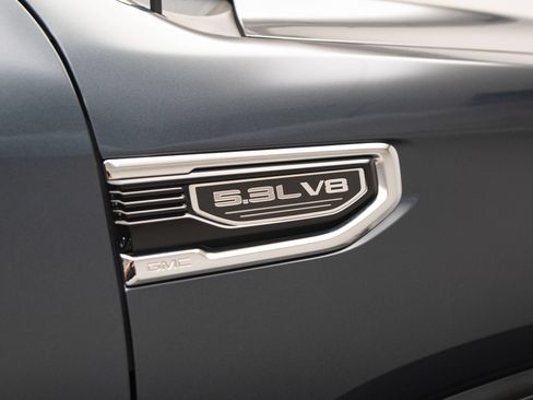 Used 2019 GMC Sierra 1500 SLT w/ SLT Premium Plus Package AWD/4WD image 28