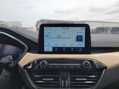 Used 2022 Ford Escape Titanium w/ Titanium Elite Package image 20