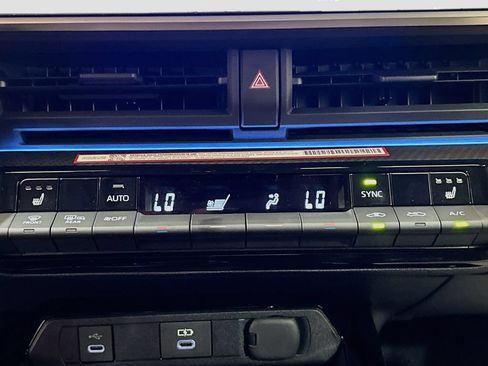 New 2027 Toyota Prius XLE FWD image 13