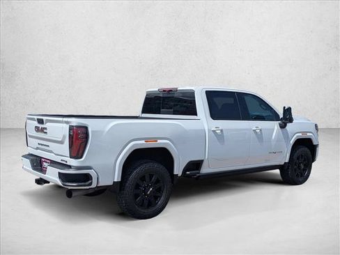 Used 2024 GMC Sierra 2500 AT4 w/ AT4 Premium Plus Package AWD/4WD image 5