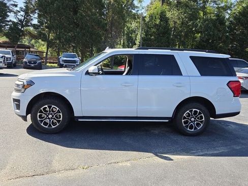 Used 2022 Ford Expedition XLT RWD image 5