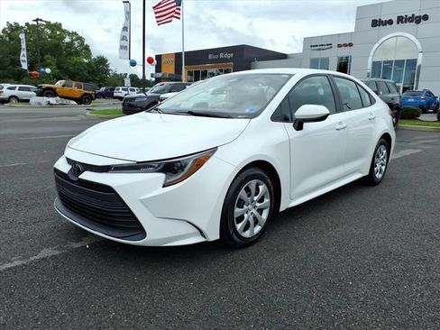 Used 2024 Toyota Corolla LE FWD image 13