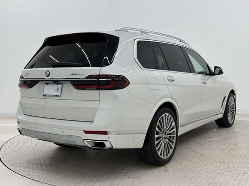 Used 2024 BMW X7 xDrive40i w/ Executive Package AWD/4WD image 9