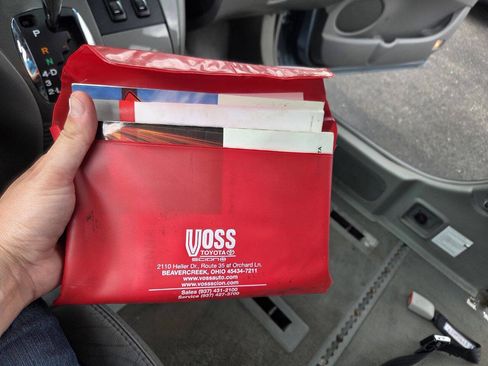 Used 2010 Toyota Sienna image 24