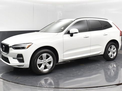 Used 2022 Volvo XC60 B5 Momentum AWD/4WD image 14