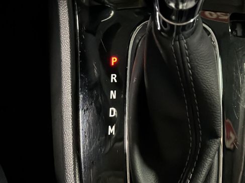 Used 2020 Buick Encore Preferred FWD image 37