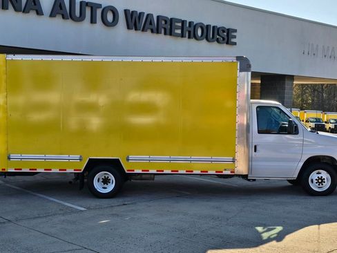 Used 2024 Ford E-350 and Econoline 350 Super Duty w/ Driver's Safety Package image 3