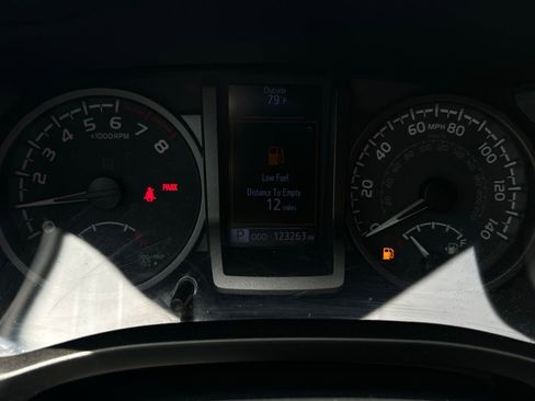 Used 2021 Toyota Tacoma TRD Off-Road AWD/4WD image 14