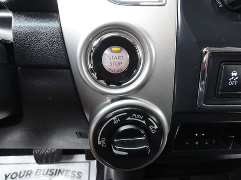 Used 2016 Nissan Titan XD image 17