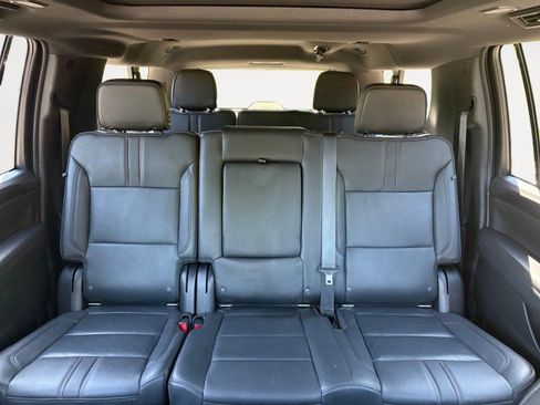 Used 2021 Chevrolet Suburban RST w/ Luxury Package AWD/4WD image 10