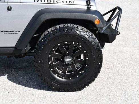 Used 2016 Jeep Wrangler Unlimited Rubicon w/ Connectivity Group AWD/4WD image 63
