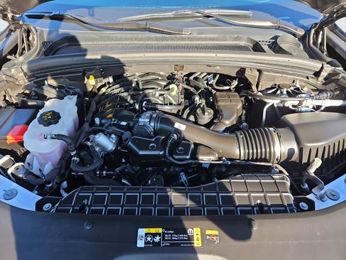 Used 2025 Jeep Grand Cherokee Laredo X image 33