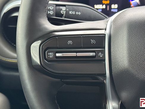 Used 2023 Chevrolet Colorado ZR2 w/ ZR2 Convenience Package III image 25