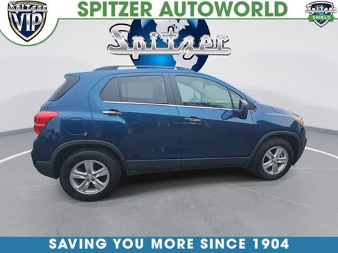 Used 2020 Chevrolet Trax LT w/ LT Convenience Package FWD image 1