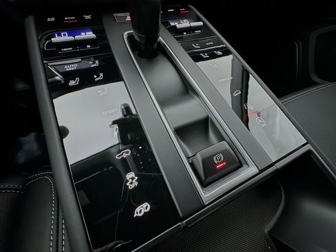 New 2026 Porsche Macan GTS image 23