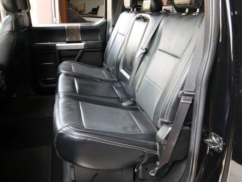Used 2019 Ford F250 Lariat w/ Lariat Ultimate Package AWD/4WD image 49