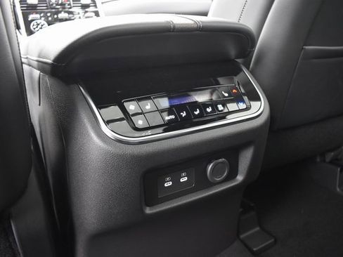 New 2026 Nissan Armada Platinum image 37