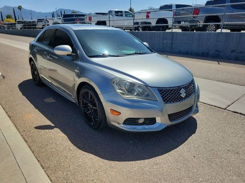 Used 2013 Suzuki Kizashi Sport GTS AWD/4WD image 9