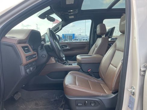 Used 2021 Chevrolet Suburban High Country image 14
