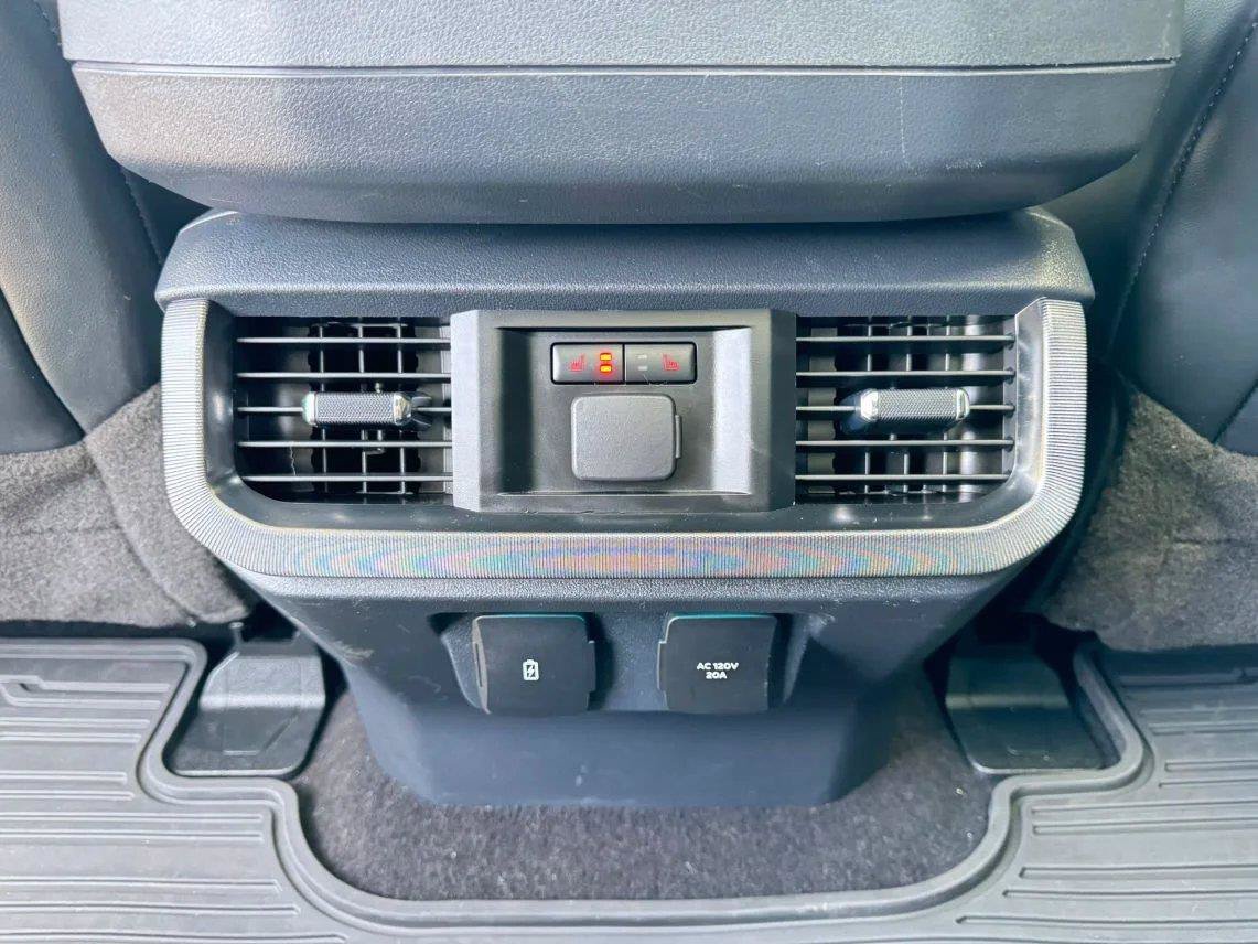 Used 2023 Ford F150 Platinum w/ Equipment Group 701A High AWD/4WD image 26