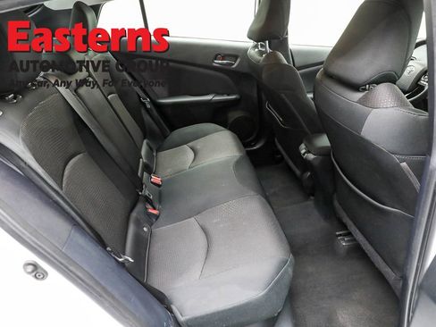 Used 2022 Toyota Prius LE image 20