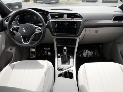 Certified 2024 Volkswagen Tiguan SE R-Line AWD/4WD image 10
