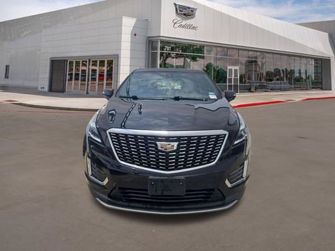 Used 2023 Cadillac XT5 Premium Luxury FWD image 2